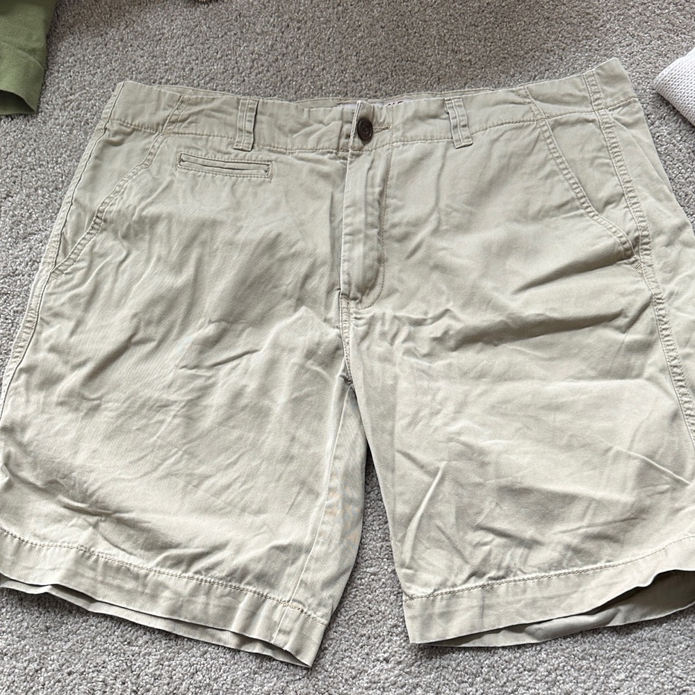Arizona Jeans Men's Casual Khaki Shorts - Classic Summer Staple